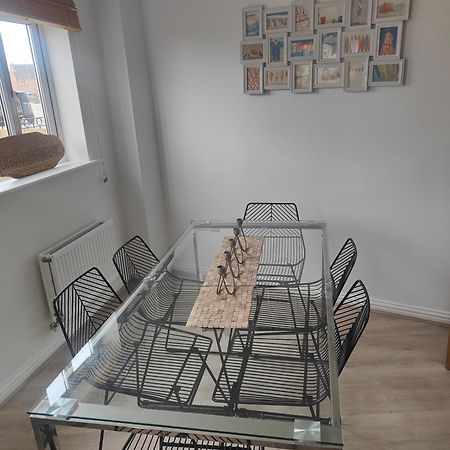 Beach Break Aberavon Holiday Home By The Sea بورت تالبوت المظهر الخارجي الصورة