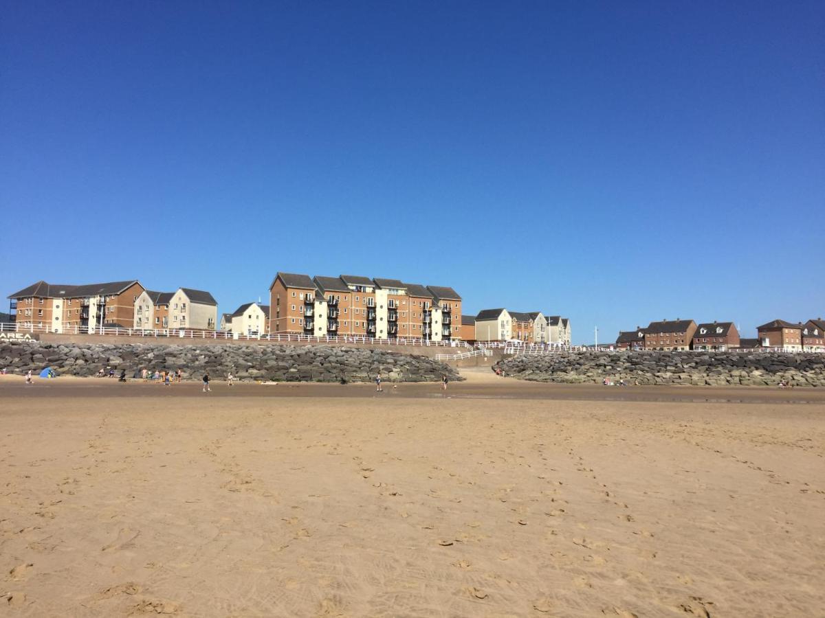 Beach Break Aberavon Holiday Home By The Sea بورت تالبوت المظهر الخارجي الصورة