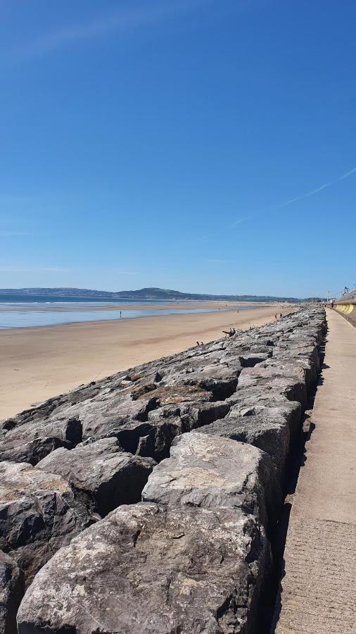 Beach Break Aberavon Holiday Home By The Sea بورت تالبوت المظهر الخارجي الصورة