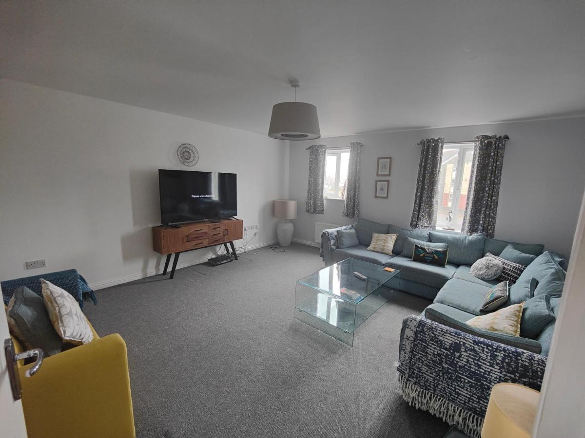 Beach Break Aberavon Holiday Home By The Sea بورت تالبوت المظهر الخارجي الصورة